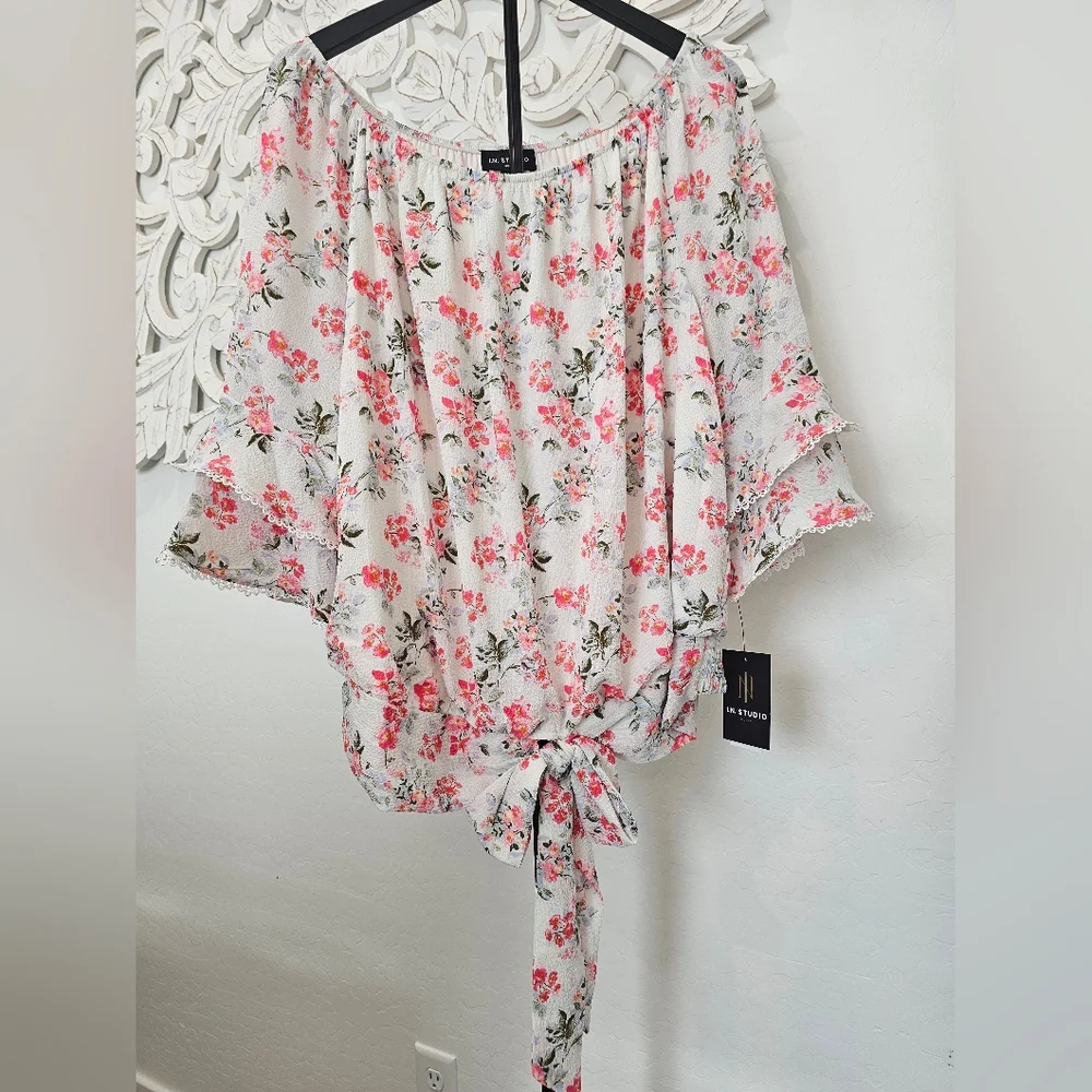 I.N. Studio On/Off-Shoulder White Pink Floral Blouse Top Women's Size 1 & 2X - Picture 2 of 7